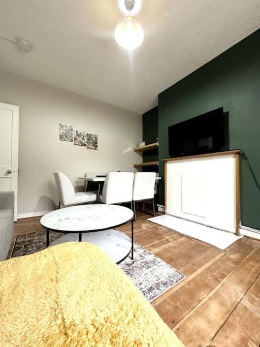 Quirky 3 Bedroom Flat In Shoreditch Londyn Zewnętrze zdjęcie